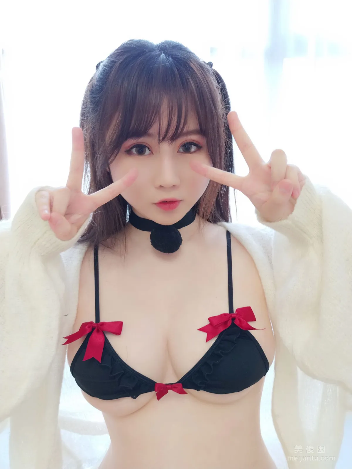 [美女Coser] 是依醬呀 《黑色情趣内衣》 寫真集 2