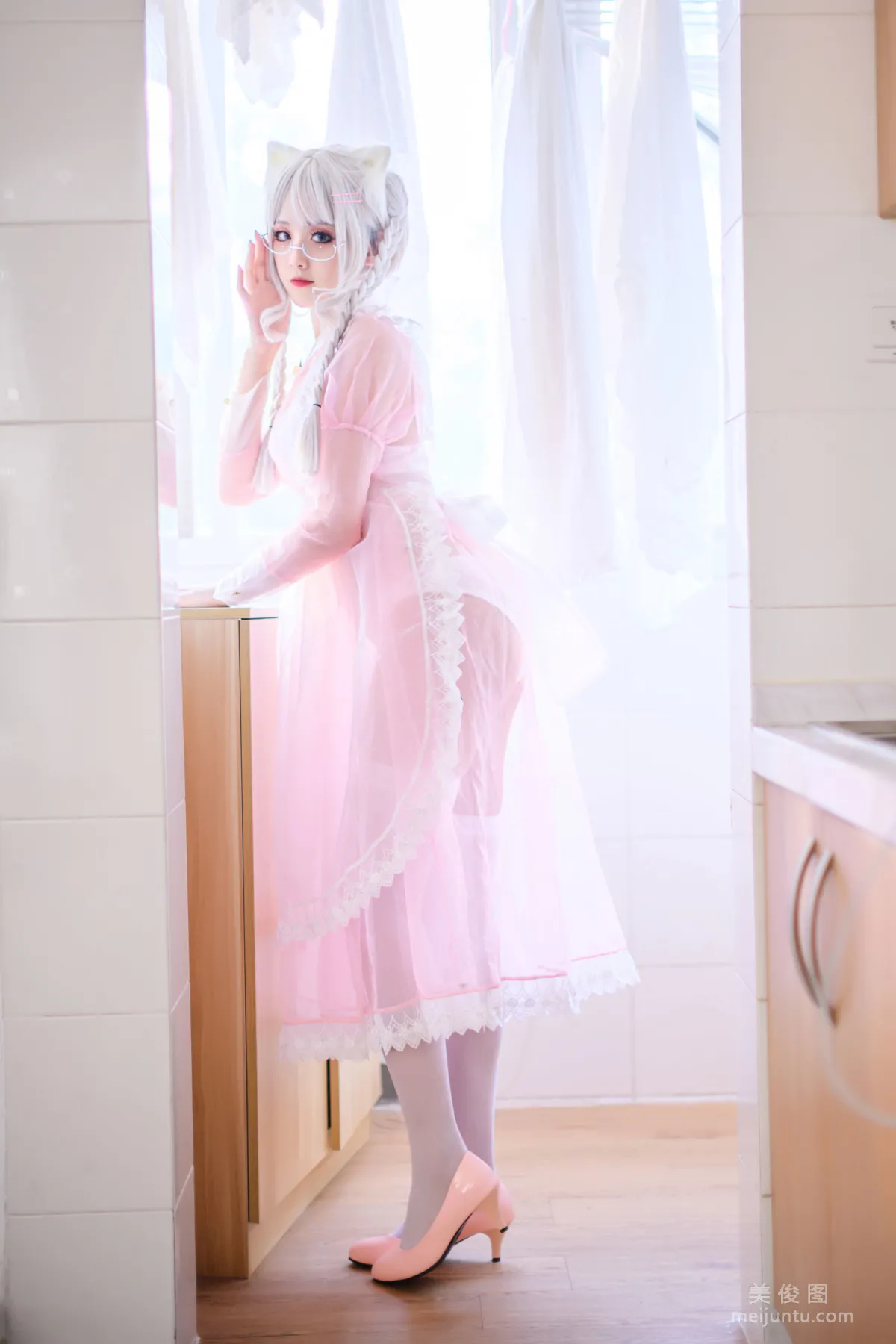 Coser美女Akisoso秋楚楚 《粉色透明女仆》 写真集1