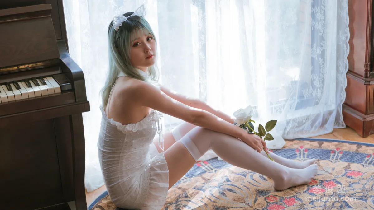 [網紅Coser] Akisoso秋楚楚 《複古》 寫真集 16