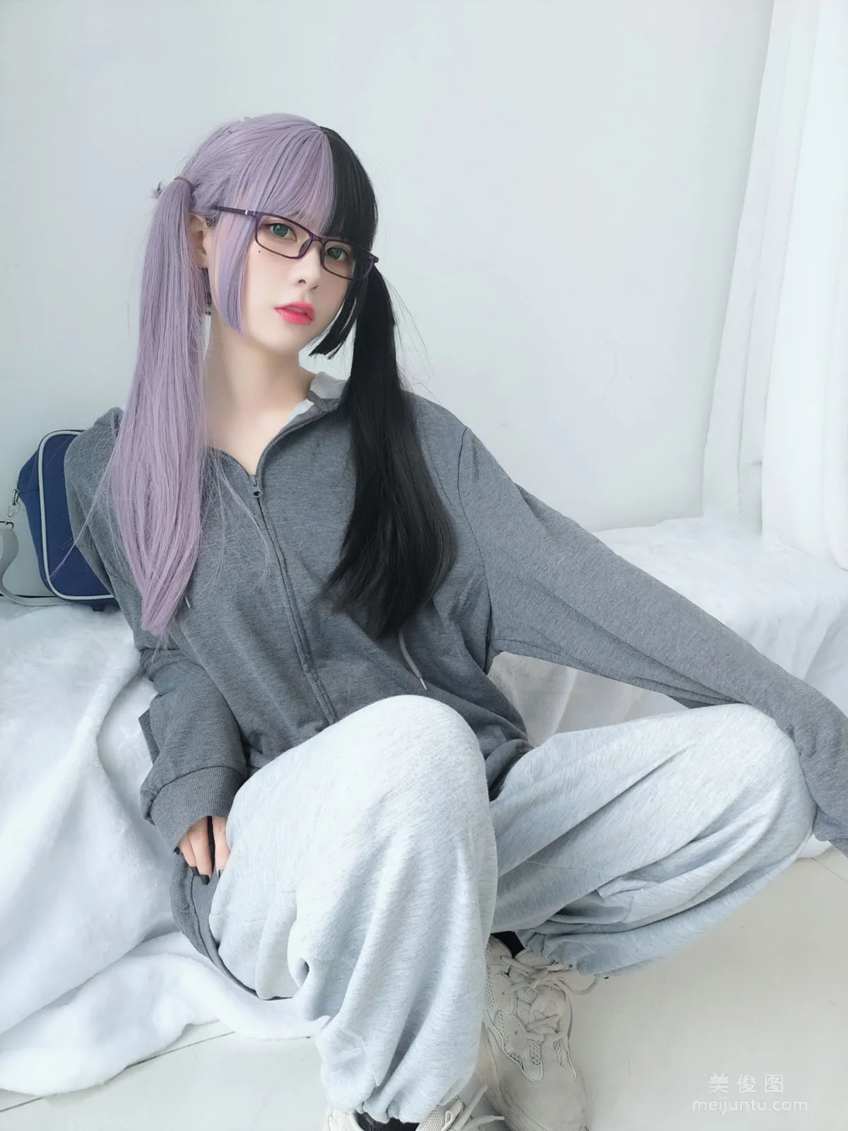 [美女Coser] 眼醬大魔王w 《黑色情趣網襪》 寫真集 5