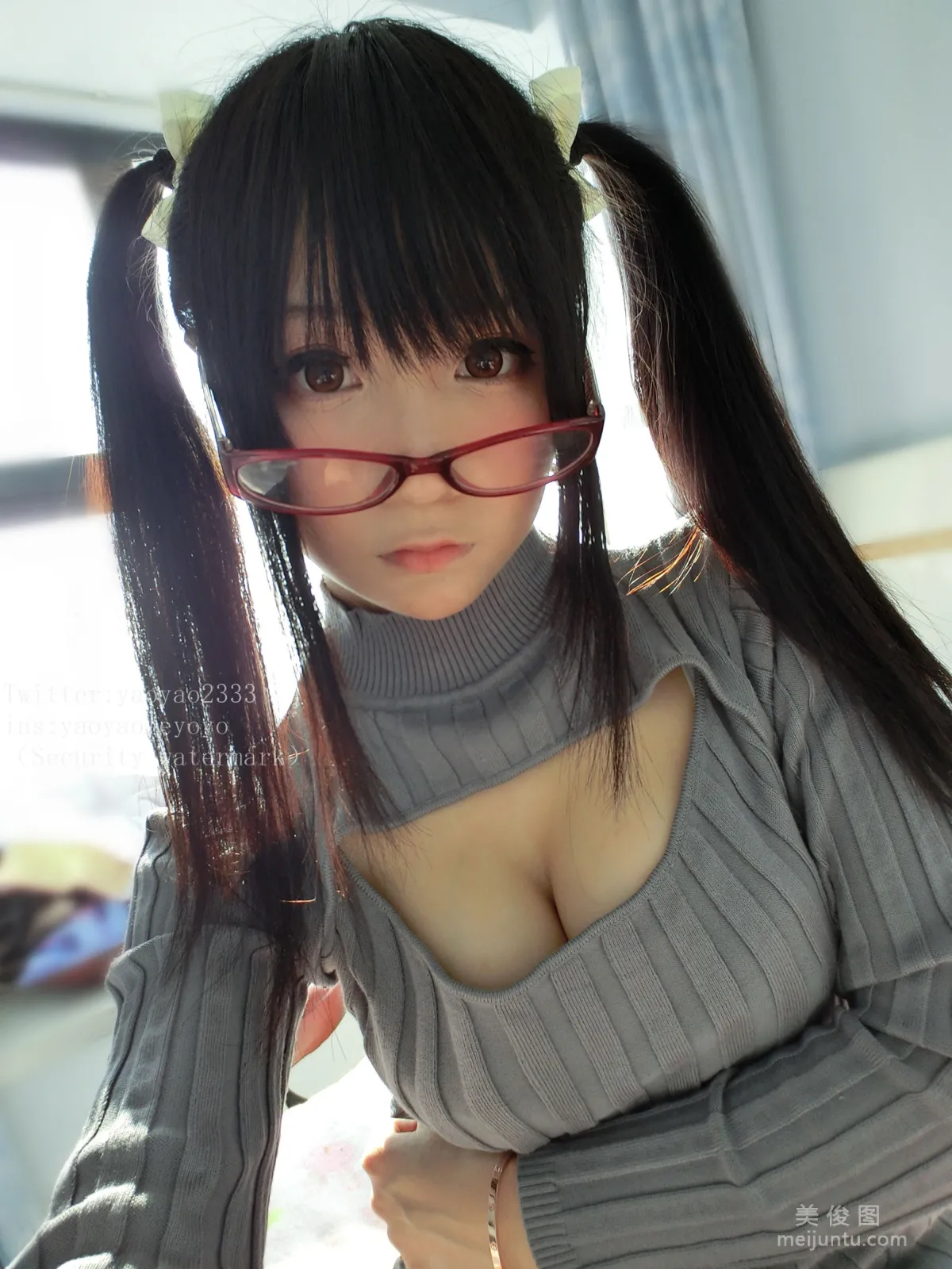 Coser搖搖樂yoyo 《黑絲美少女》 寫真集 5