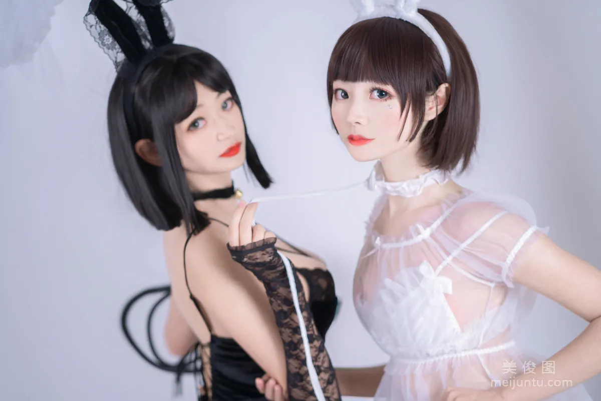 薄墨錦狐&amp;三笑 《黑白兔子私房百合》 寫真集 27