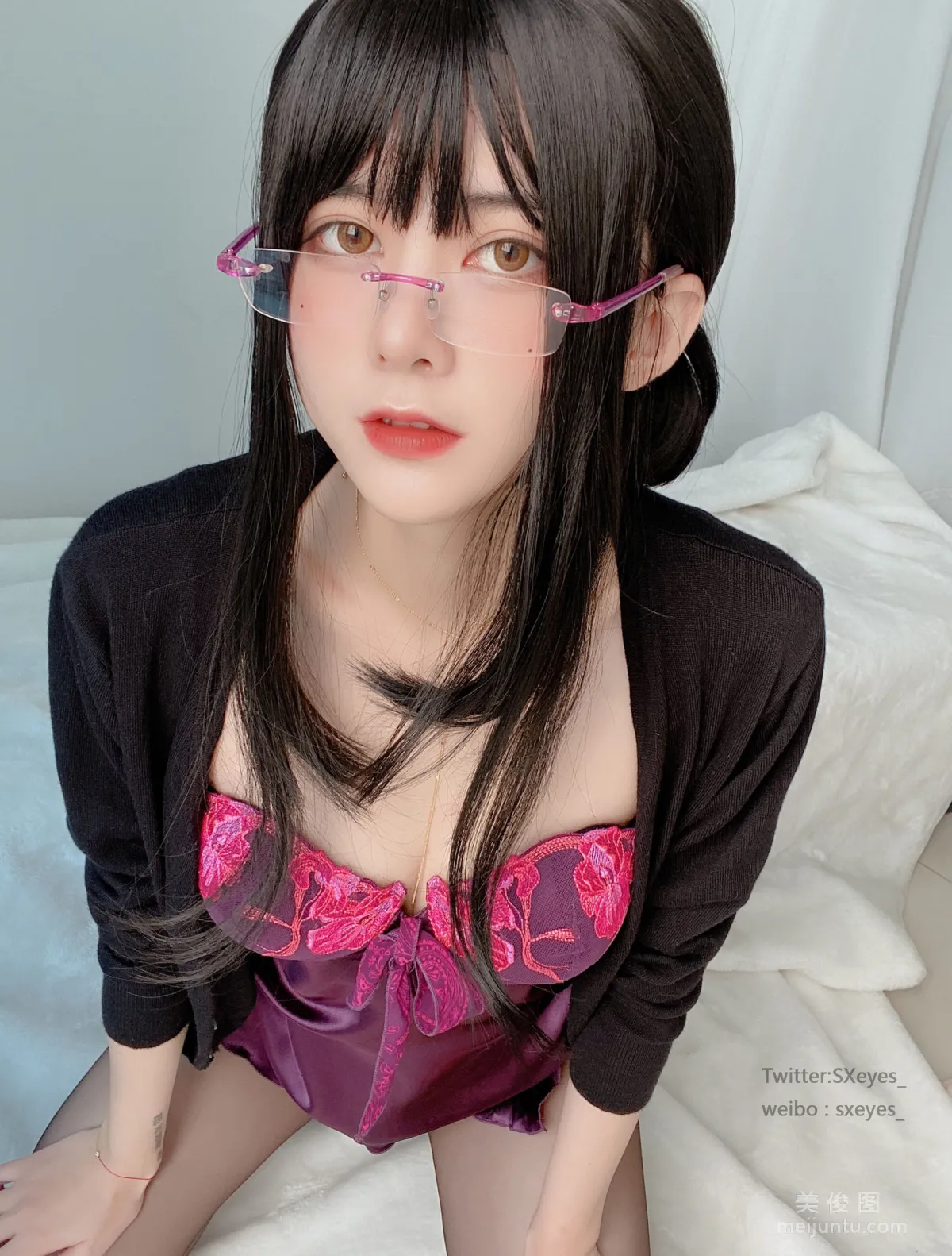 [美女Coser] 眼酱大魔王w 《开档人妻》 写真集9