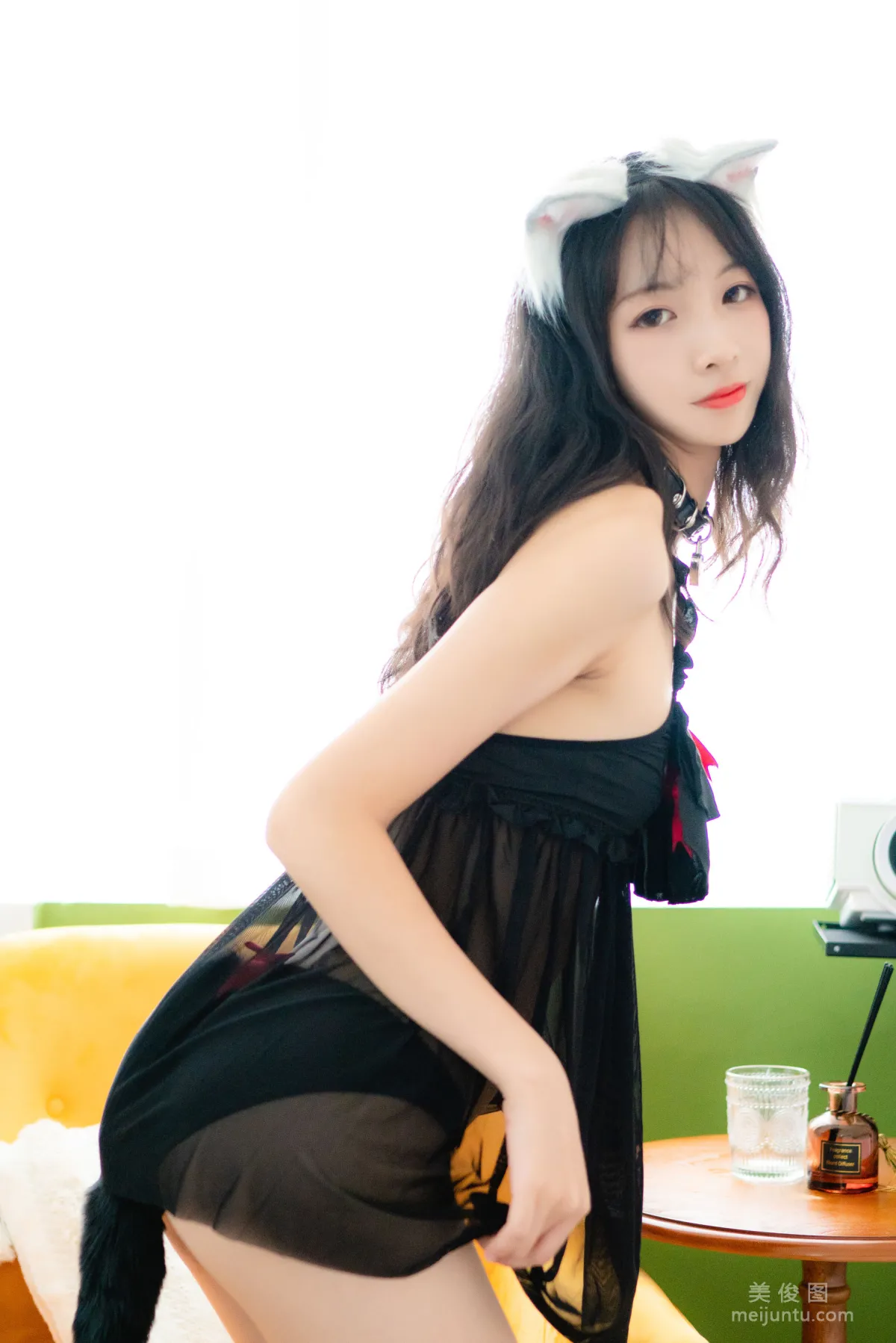 二次元妹子西瓜 《貓尾私房》 寫真集 1
