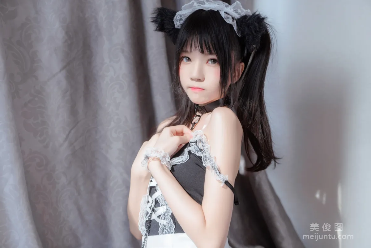 [美女Coser] 桜桃喵 《黑貓妹抖》 寫真集 13