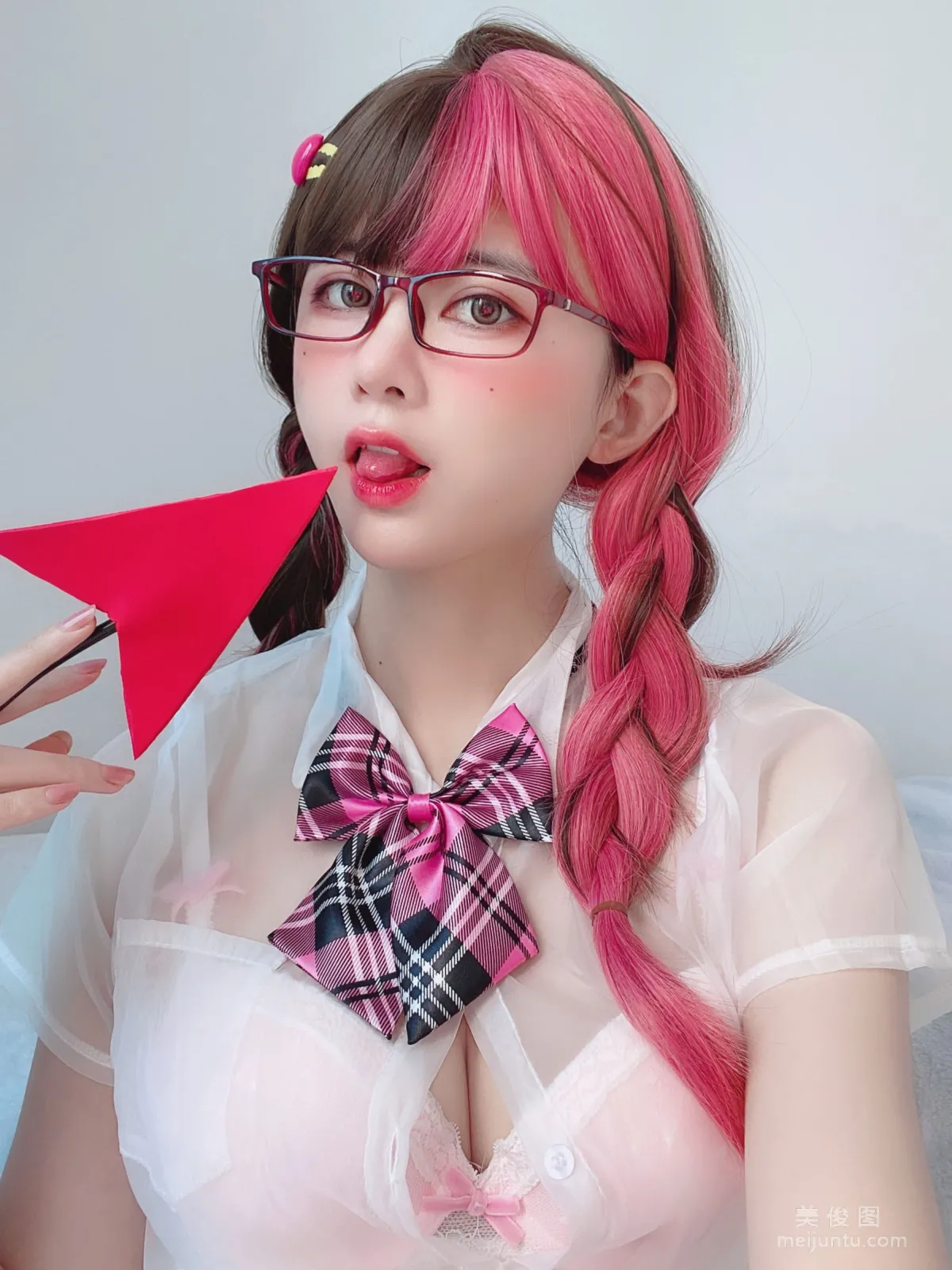 [美女Coser] 眼醬大魔王w 《黑色情趣網襪》 寫真集 2