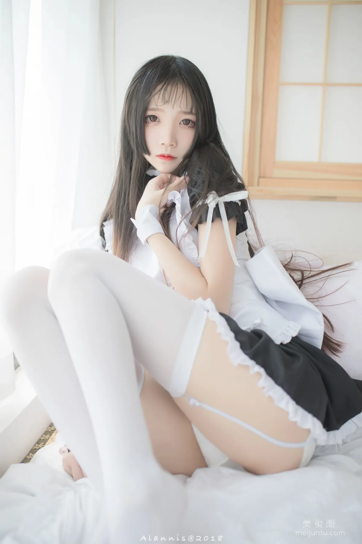 [美女Coser] 五更百鬼 《女仆》 写真集2