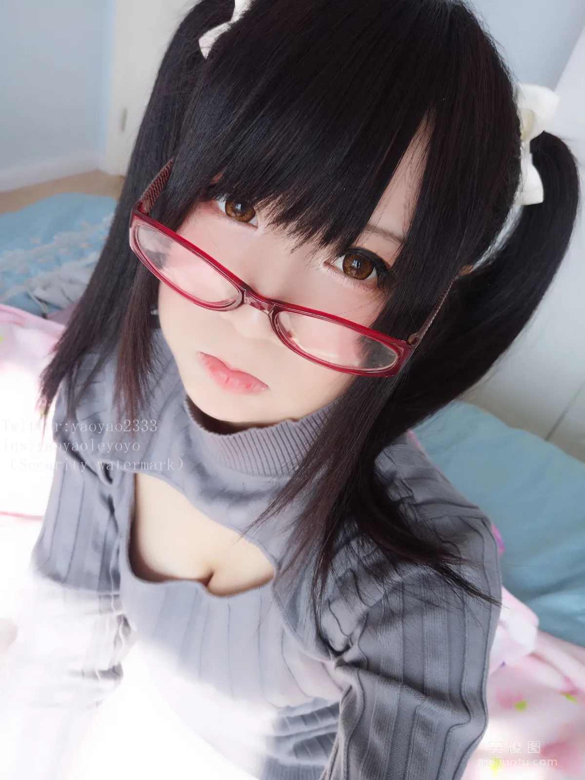 Coser搖搖樂yoyo 《黑絲美少女》 寫真集 25