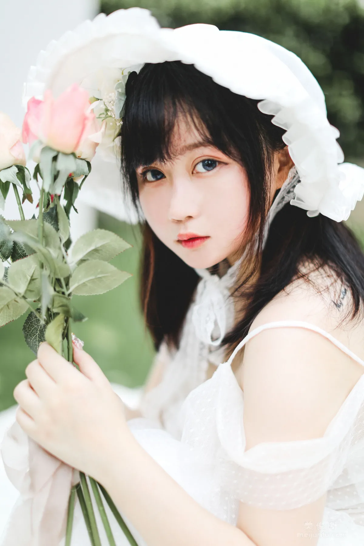 [美女Coser] 是依酱呀 《欧风》 写真集27