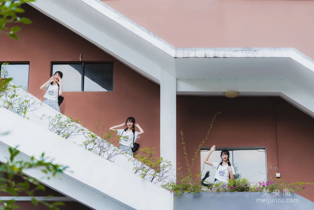 [网红Coser] 西瓜 《制服》 写真集12