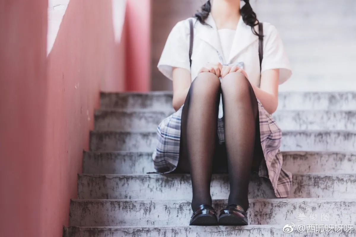 [网红Coser] 西瓜 《制服》 写真集13