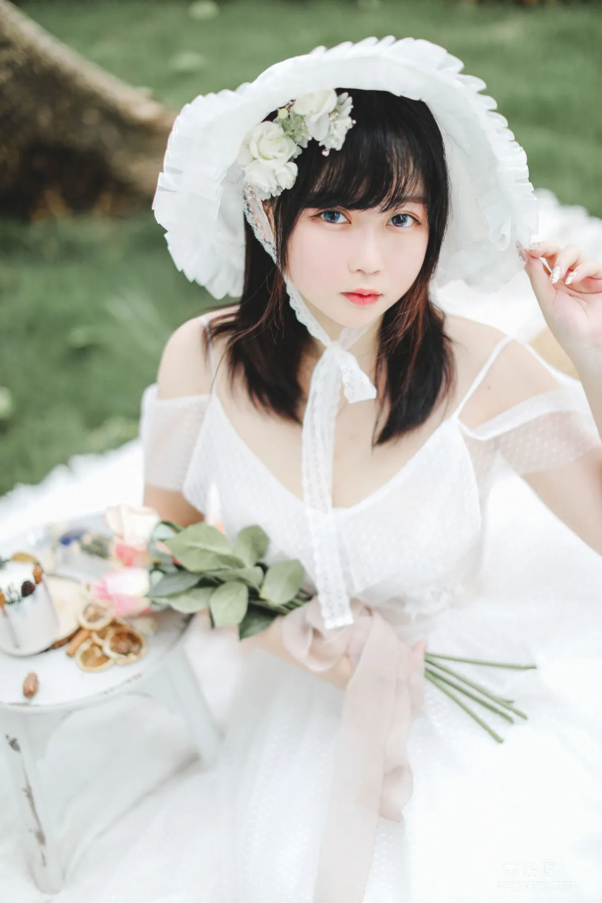[美女Coser] 是依酱呀 《欧风》 写真集28