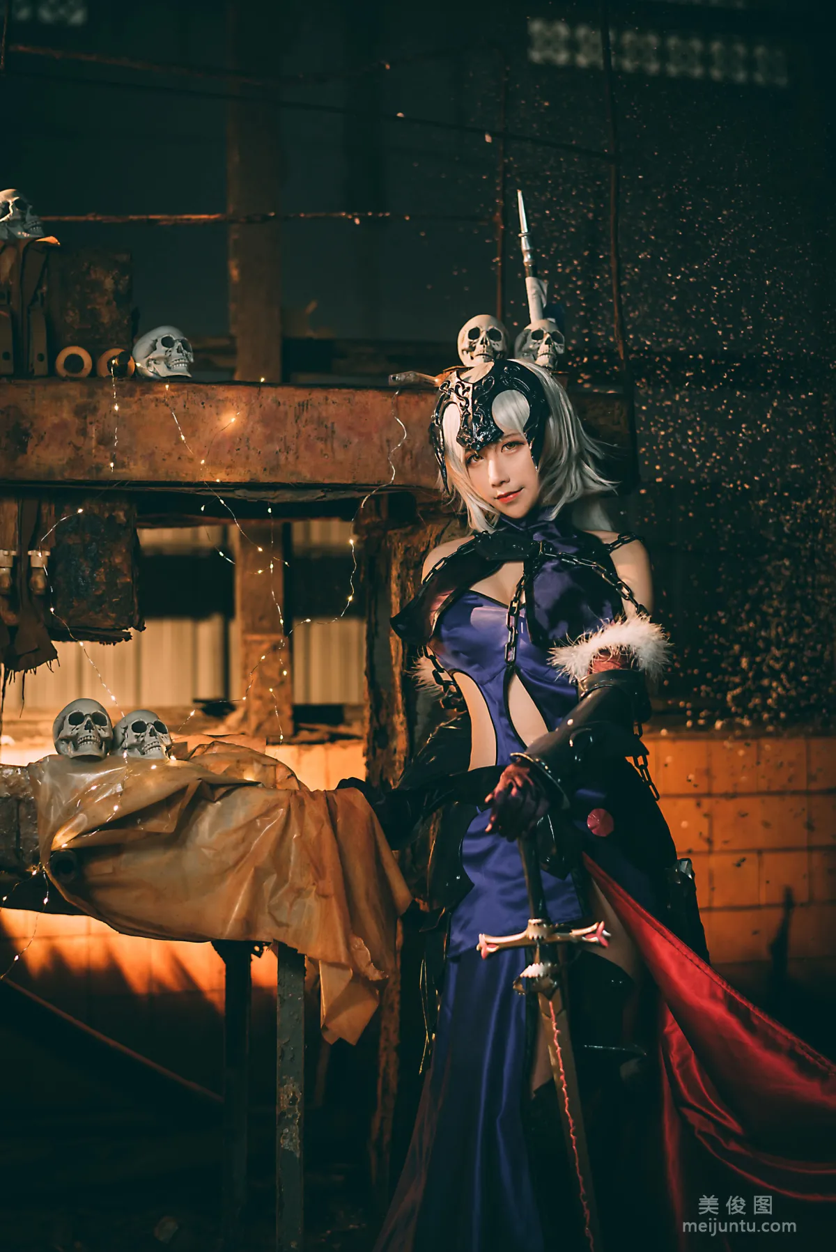[網紅Coser] 九曲Jean 《黑貞德》 寫真集 8