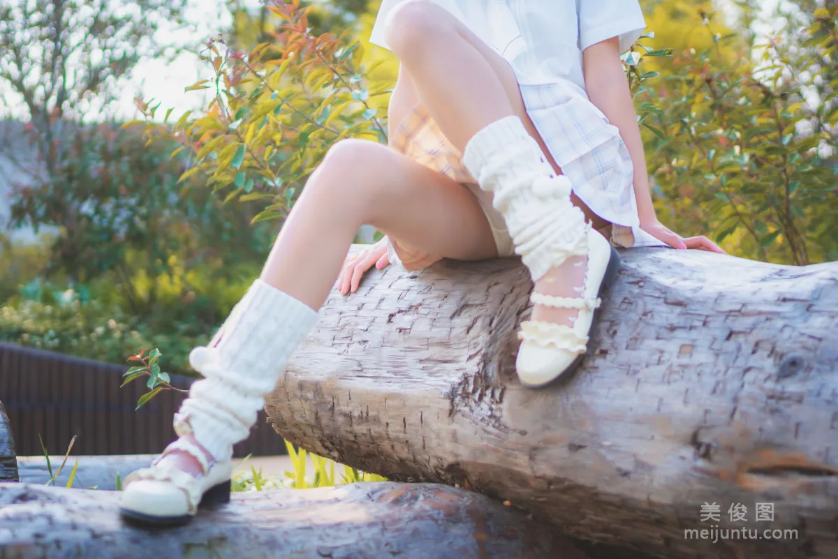 [網紅Coser] 西瓜 《白雲森林》 寫真集 27
