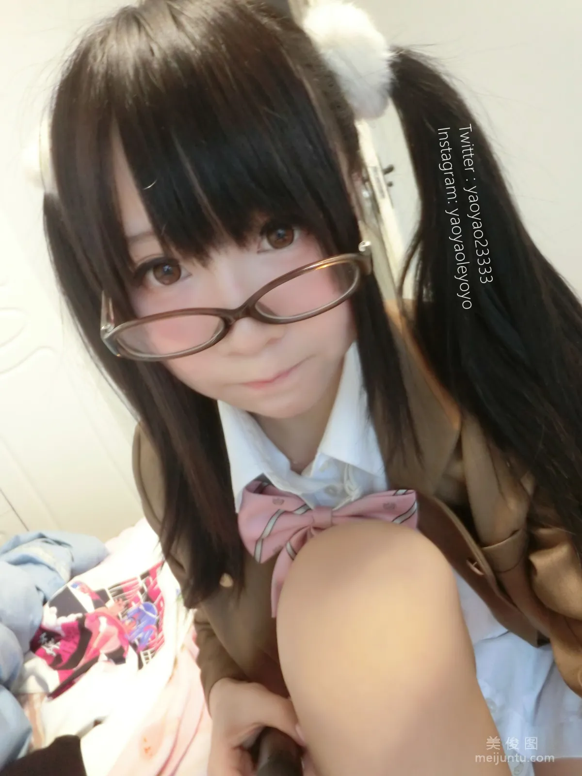 [美女Coser] 搖搖樂yoyo 《裸足》 寫真集 33
