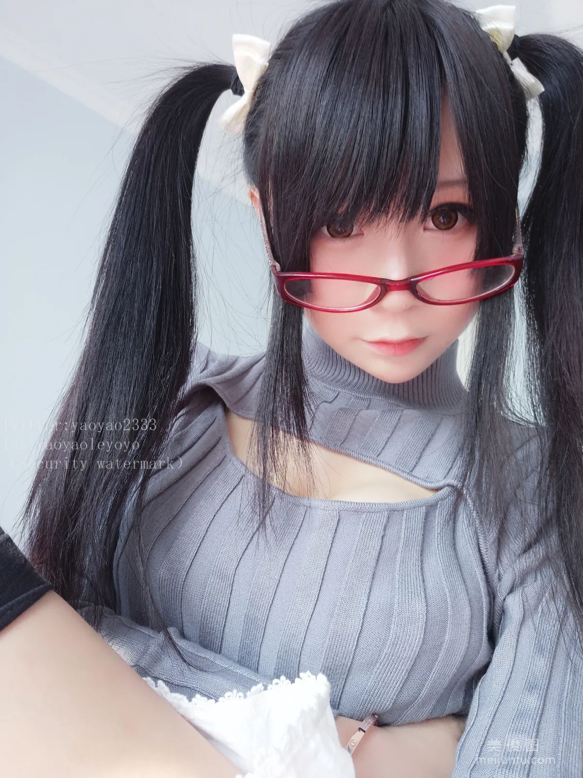 Coser搖搖樂yoyo 《黑絲美少女》 寫真集 28