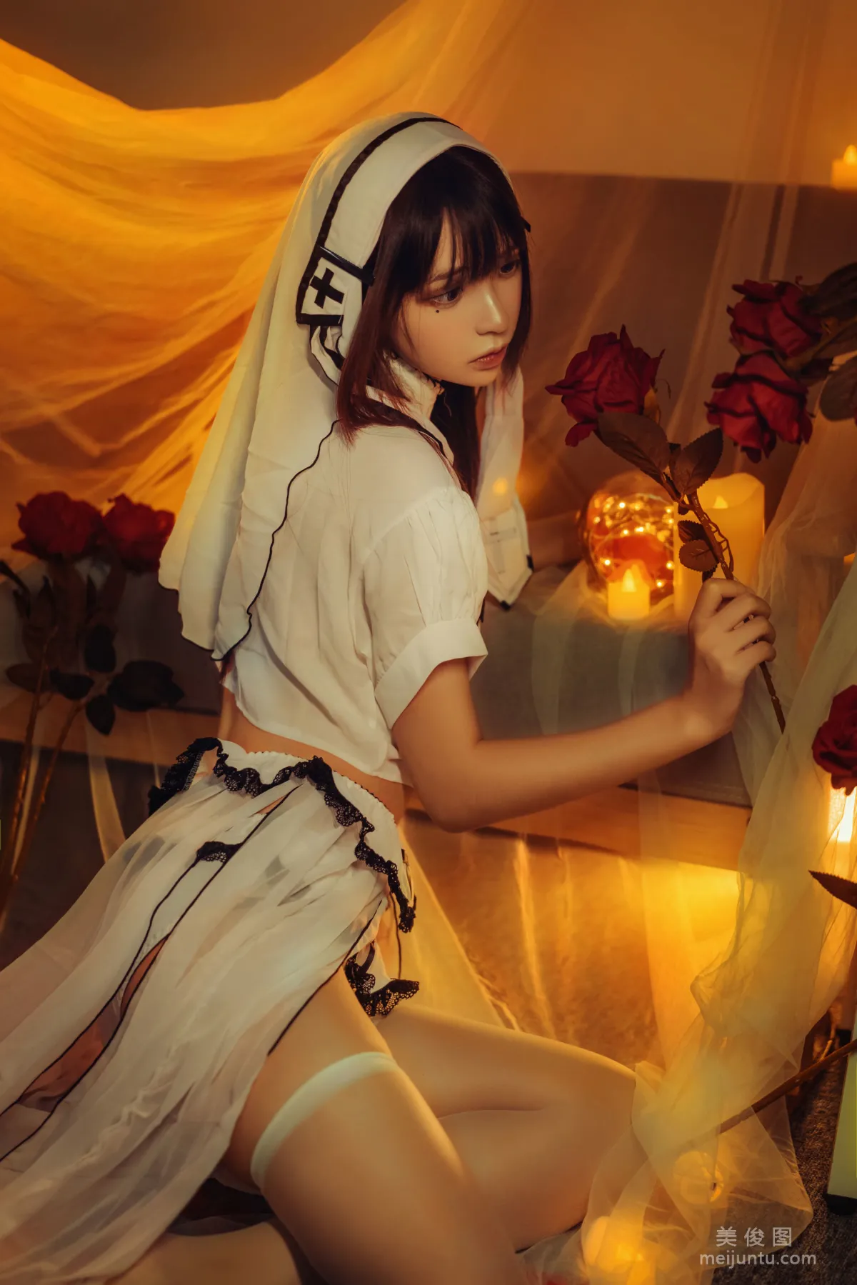 [網紅Coser] 瘋貓ss 《黃昏修女》 寫真集 9