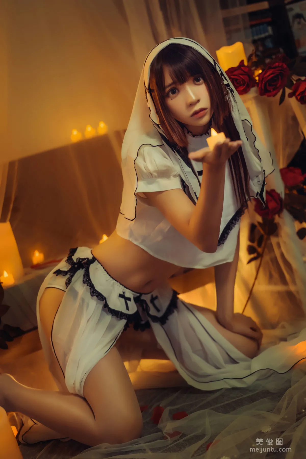 [網紅Coser] 瘋貓ss 《黃昏修女》 寫真集 15