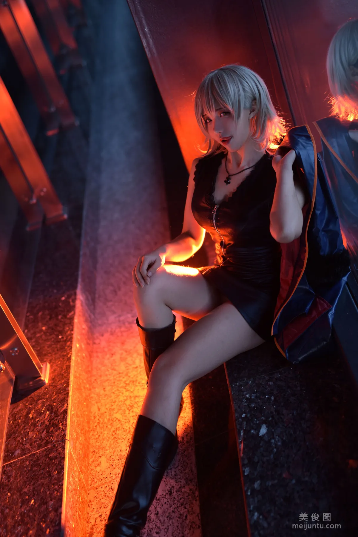 [網紅Coser] 九曲Jean 《黑貞德》 寫真集 15