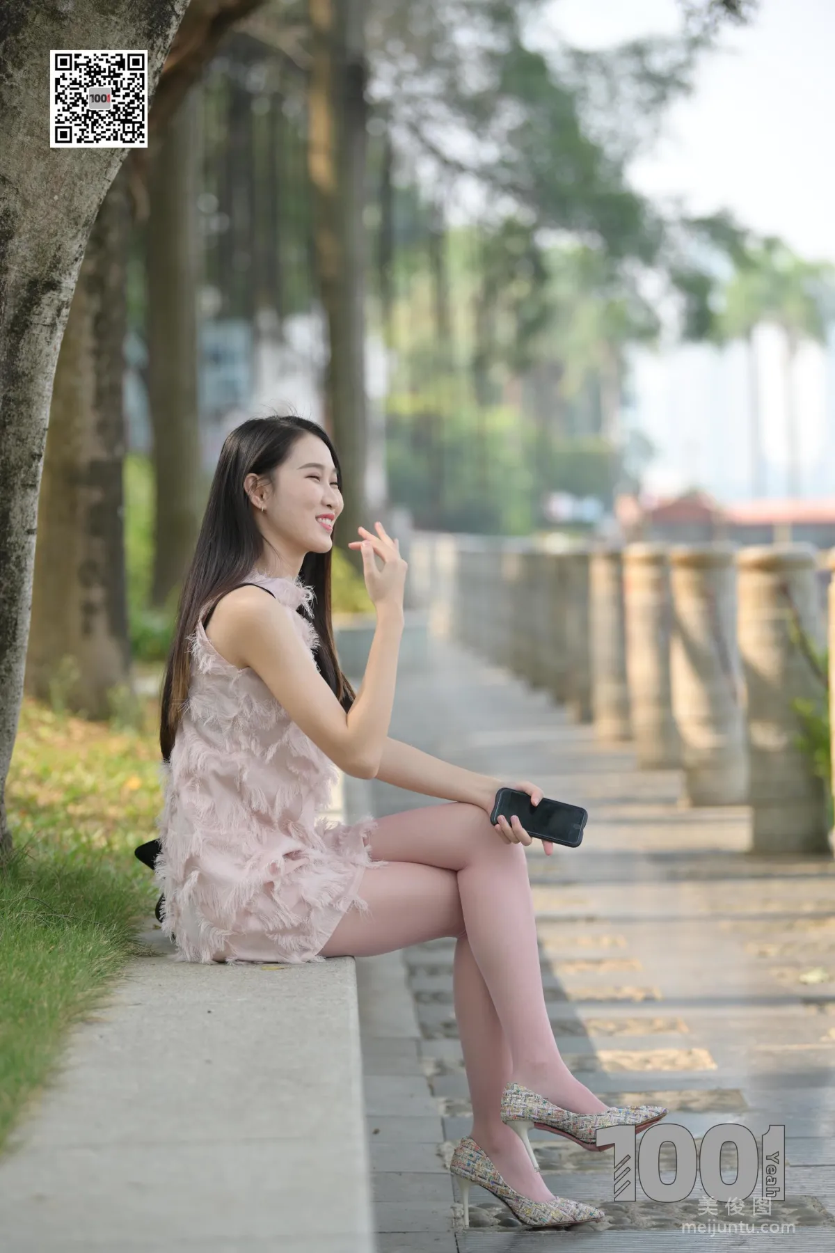 [IESS一千零一夜] 模特：腿腿《邂逅2》 街拍美腿寫真集 25