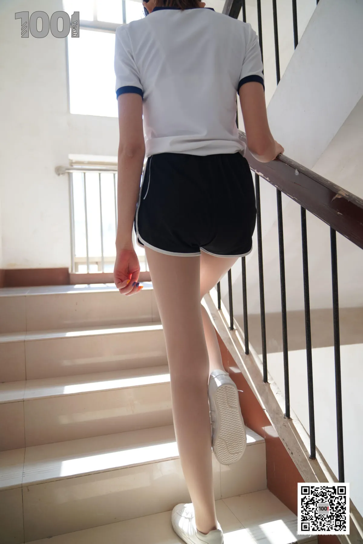[IESS一千零一夜] 模特：西瓜《擁抱陽光1》 肉絲美腿寫真集 65