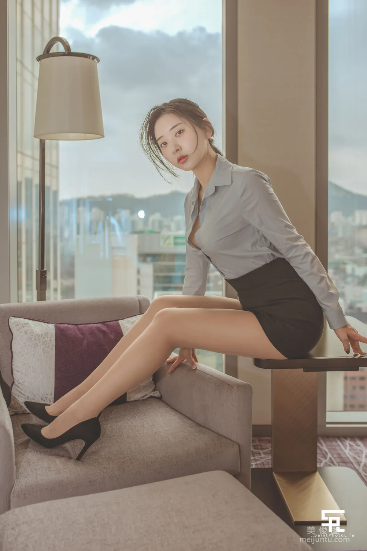 [saintphotolife] 申才恩Zennyrt 《性感OL女郎》 寫真集 25