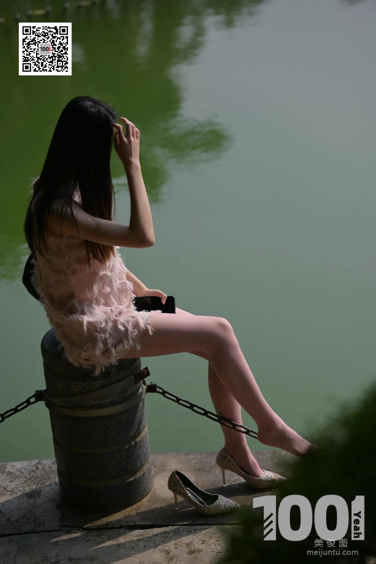 [IESS一千零一夜] 模特腿腿《邂逅1》 肉絲高跟寫真集 36