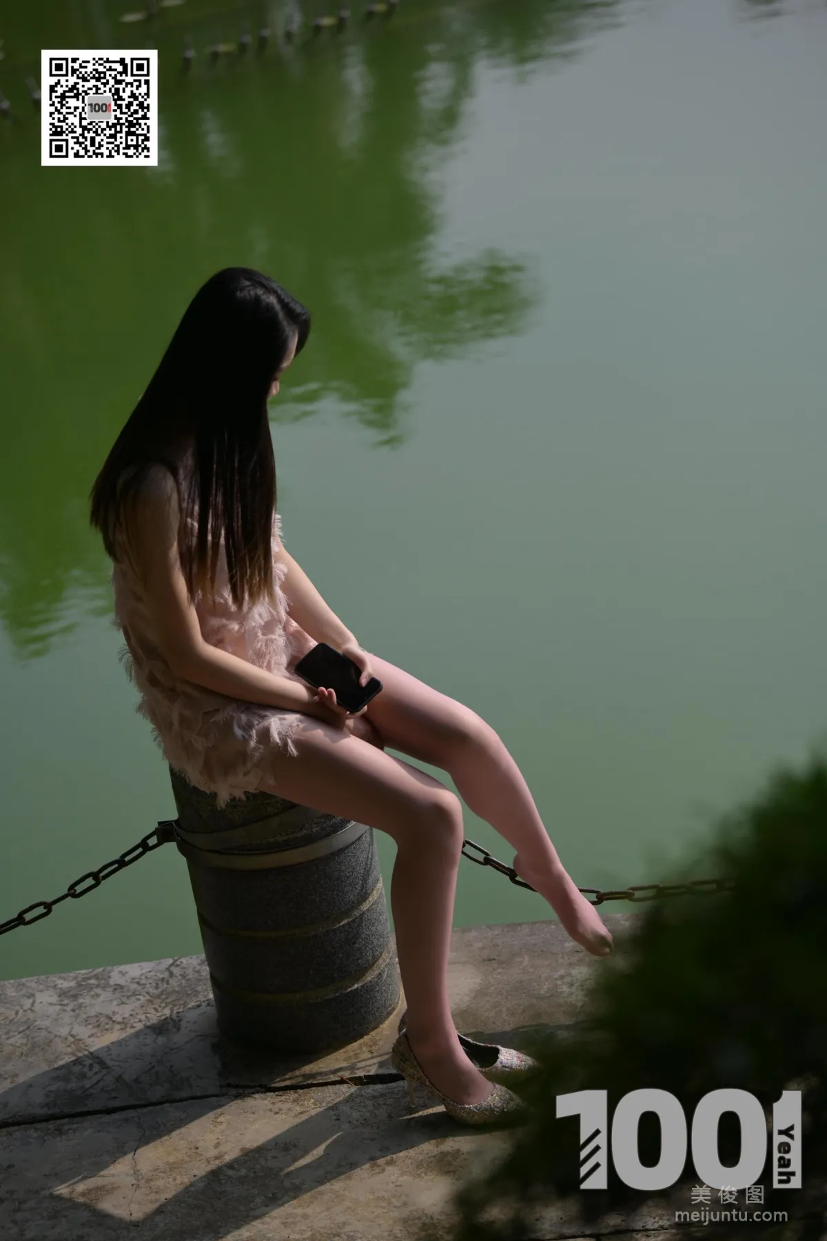 [IESS一千零一夜] 模特腿腿《邂逅1》 肉絲高跟寫真集 31