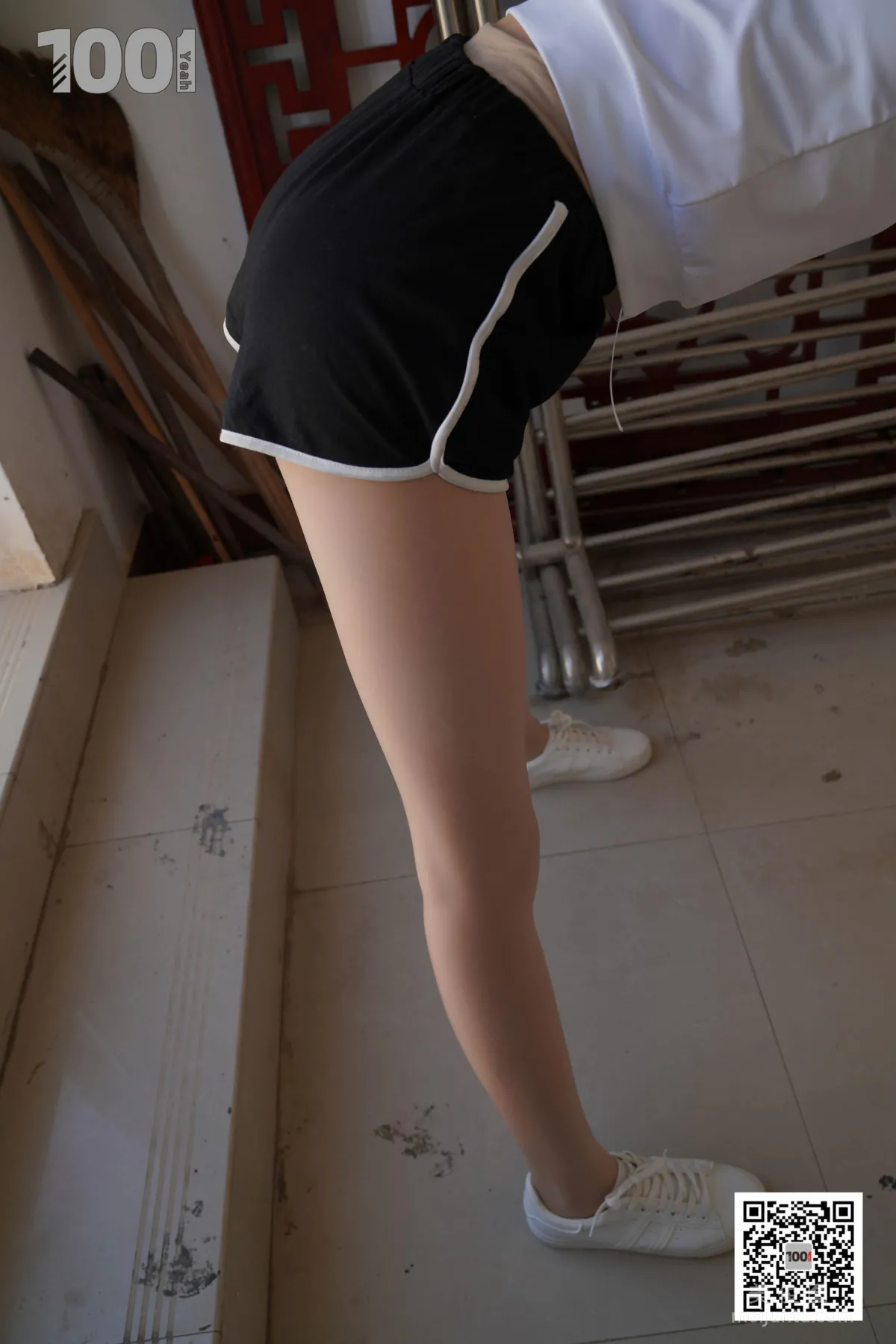 [IESS一千零一夜] 模特西瓜《擁抱陽光4》 肉絲襪美腿寫真集 54