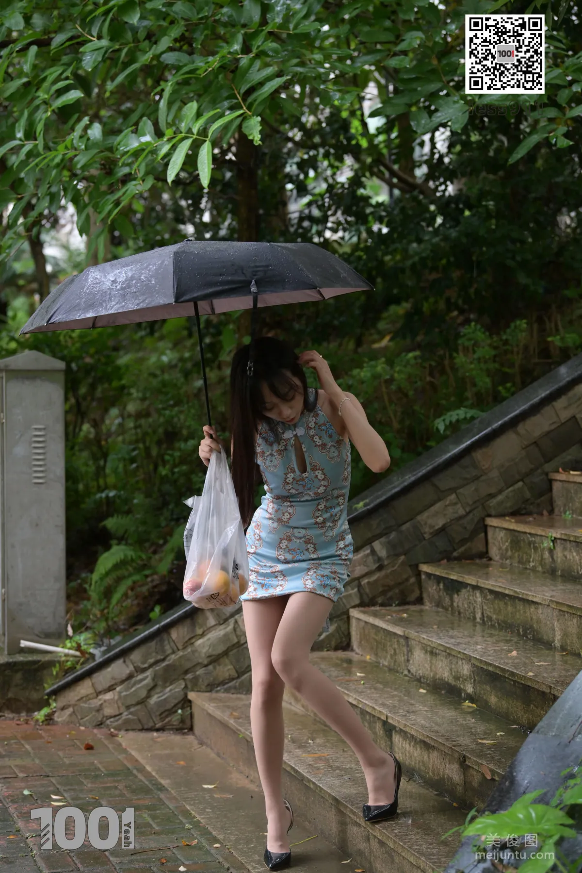 [IESS一千零一夜] 《蜜桃成熟时》 肉丝旗袍美腿写真集69