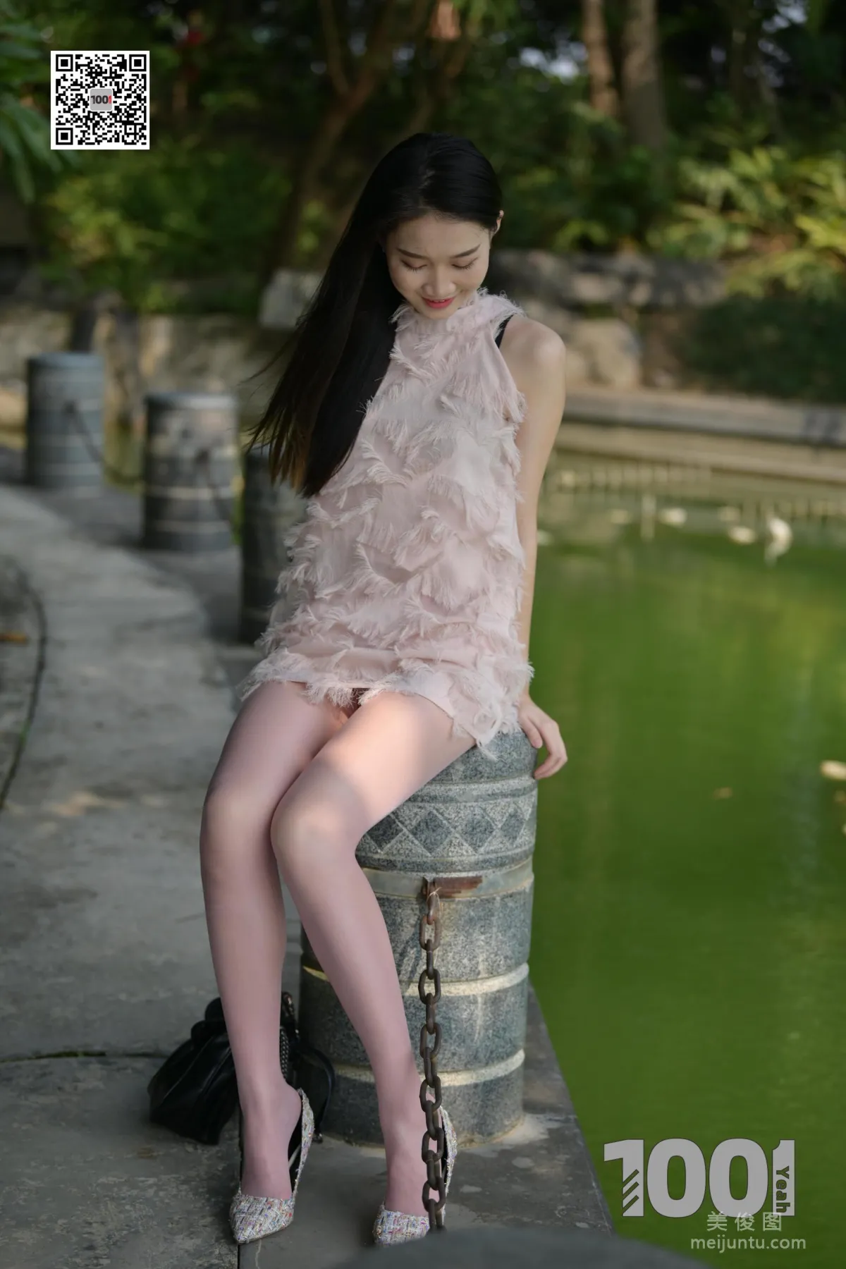 [IESS一千零一夜] 模特：腿腿《邂逅2》 街拍美腿寫真集 10