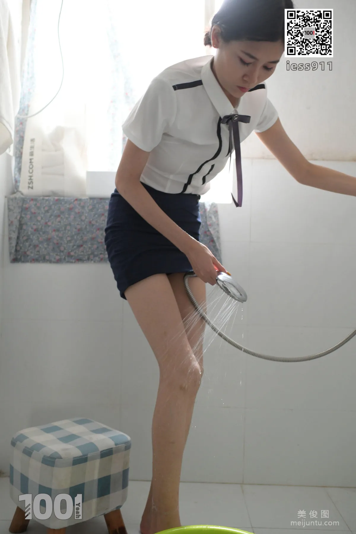 [IESS一千零一夜] 《鄉下的表姐1》 美腳絲足寫真集 70