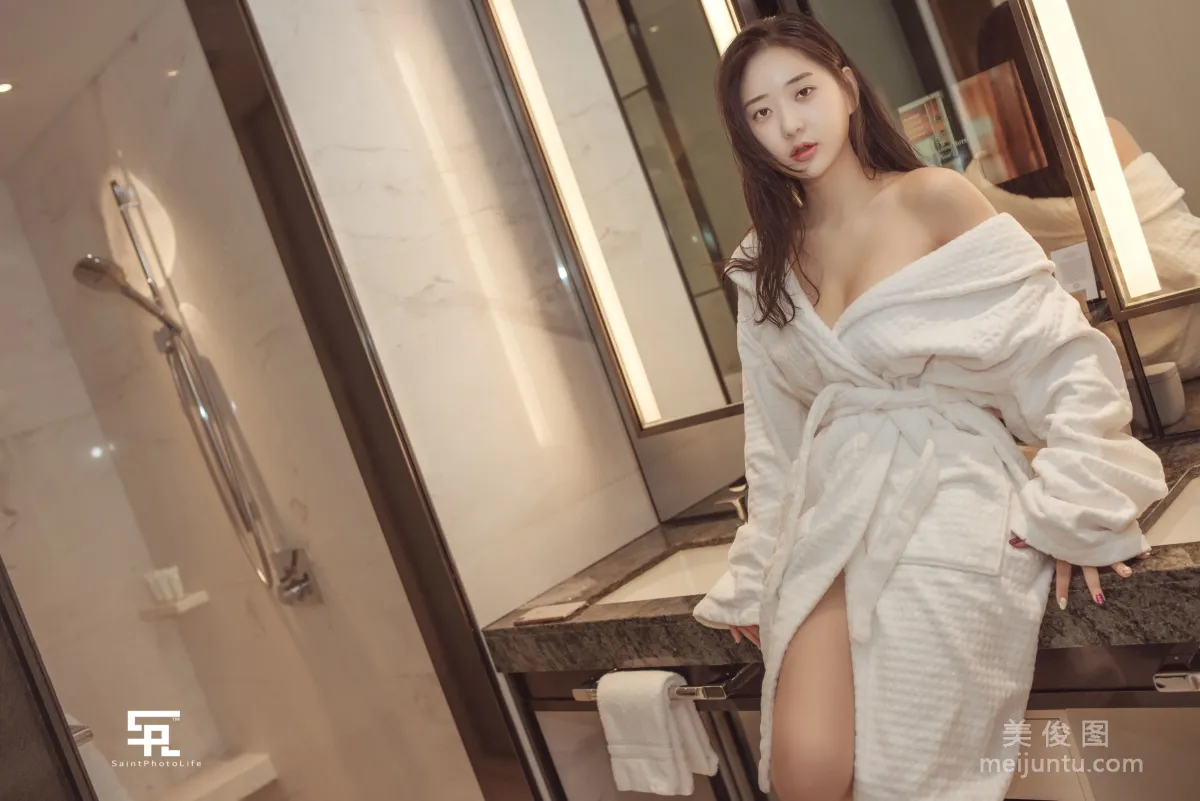 [saintphotolife] 申才恩Zennyrt 《性感OL女郎》 寫真集 36