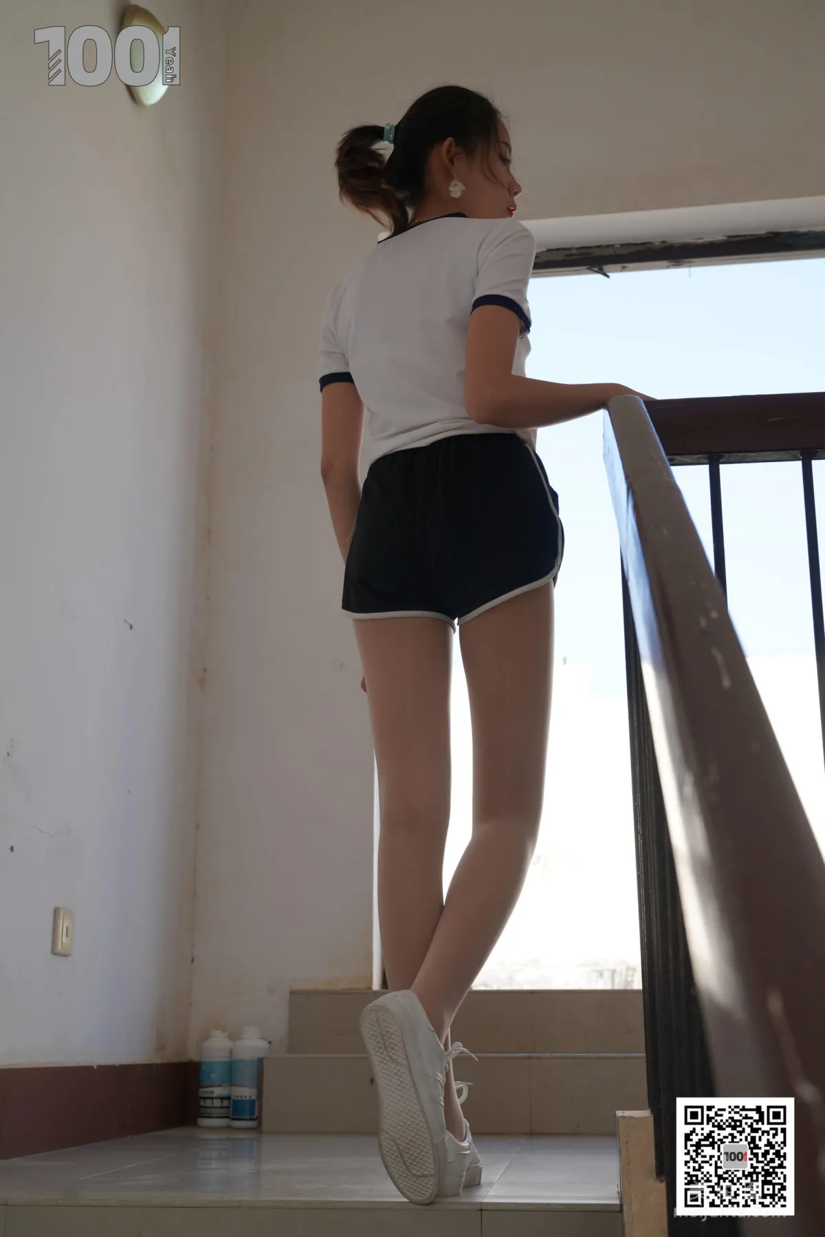 [IESS一千零一夜] 模特西瓜《擁抱陽光4》 肉絲襪美腿寫真集 67