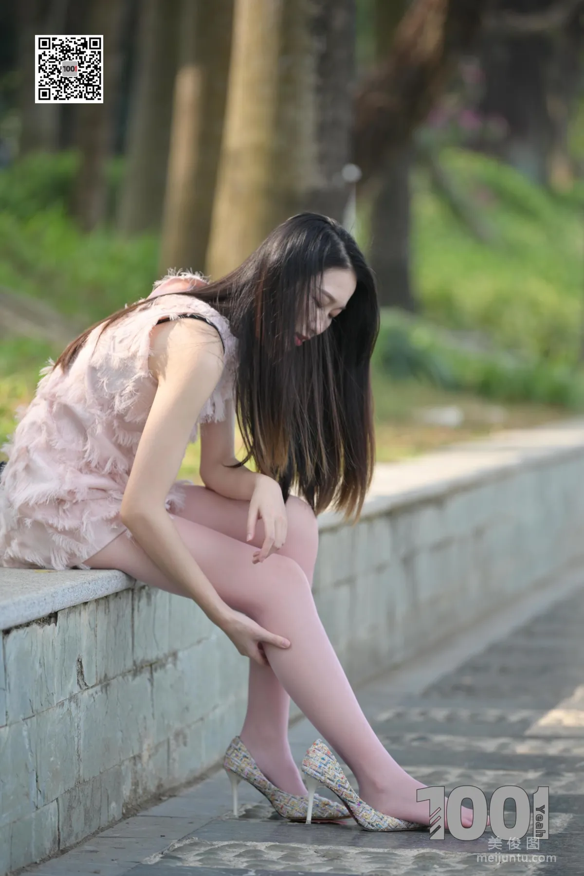 [IESS一千零一夜] 模特：腿腿《邂逅2》 街拍美腿寫真集 42