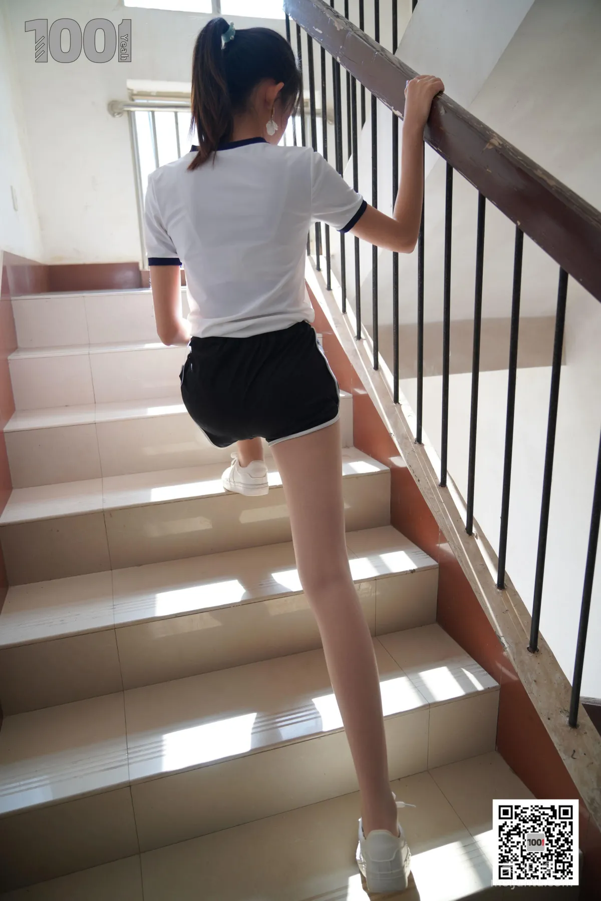 [IESS一千零一夜] 模特：西瓜《擁抱陽光1》 肉絲美腿寫真集 57