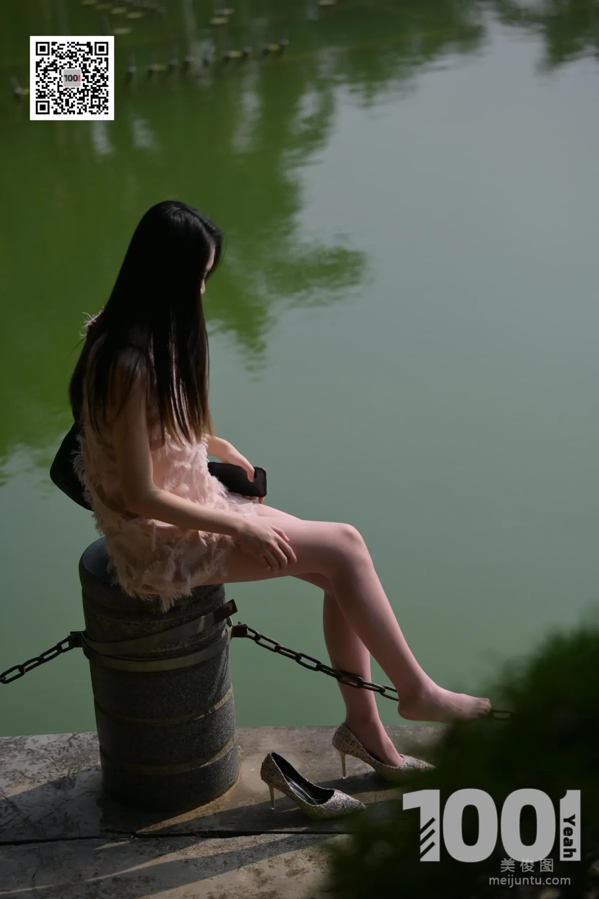 [IESS一千零一夜] 模特腿腿《邂逅1》 肉絲高跟寫真集 35