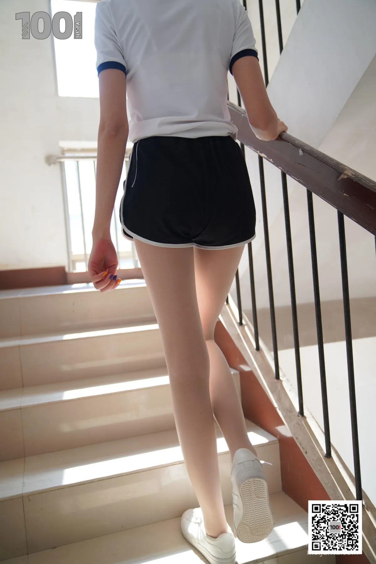 [IESS一千零一夜] 模特：西瓜《擁抱陽光1》 肉絲美腿寫真集 64