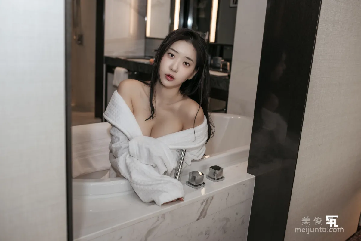 [saintphotolife] 申才恩Zennyrt 《性感OL女郎》 寫真集 30