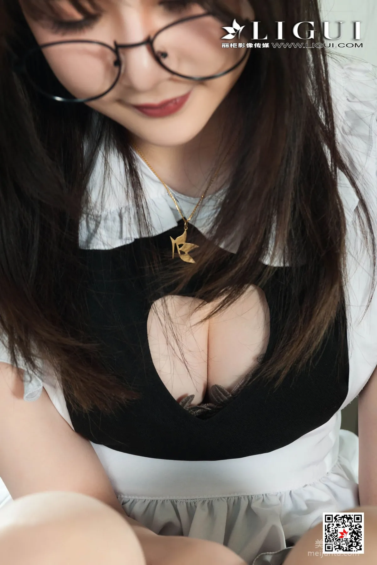 [丽柜Ligui] Model 婷婷 《白丝美女厨娘》 写真集12