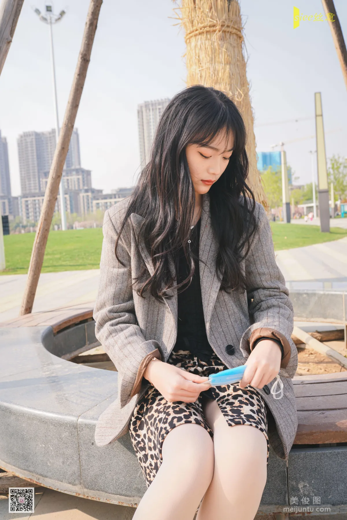 [丝意SIEE] No.439 筠筠 《春潮，摆脱羁绊》 写真集2