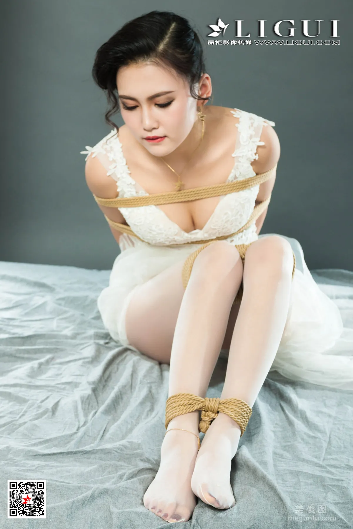 [丽柜Ligui] Model 安安 《婚纱美束》 写真集9