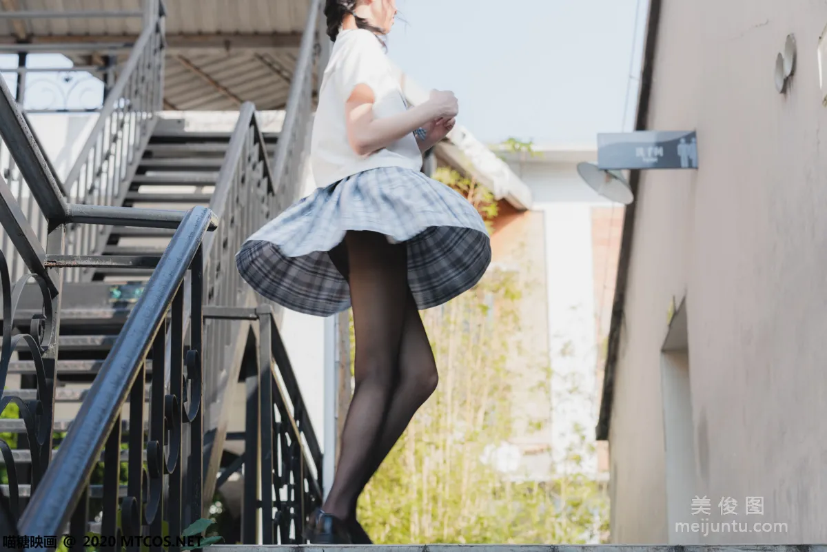 [喵糖映画]  JKL.018 《户外JK制服》 写真集46