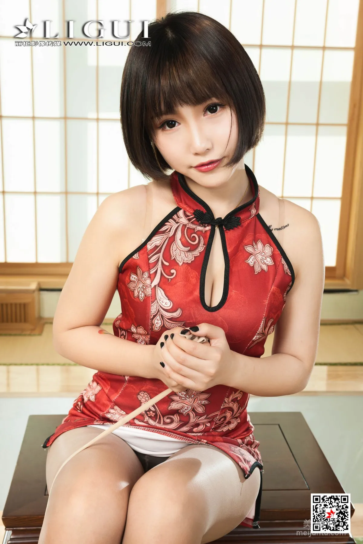 [麗櫃Ligui] Model 小爽 《旗袍水果絲足》 寫真集 39
