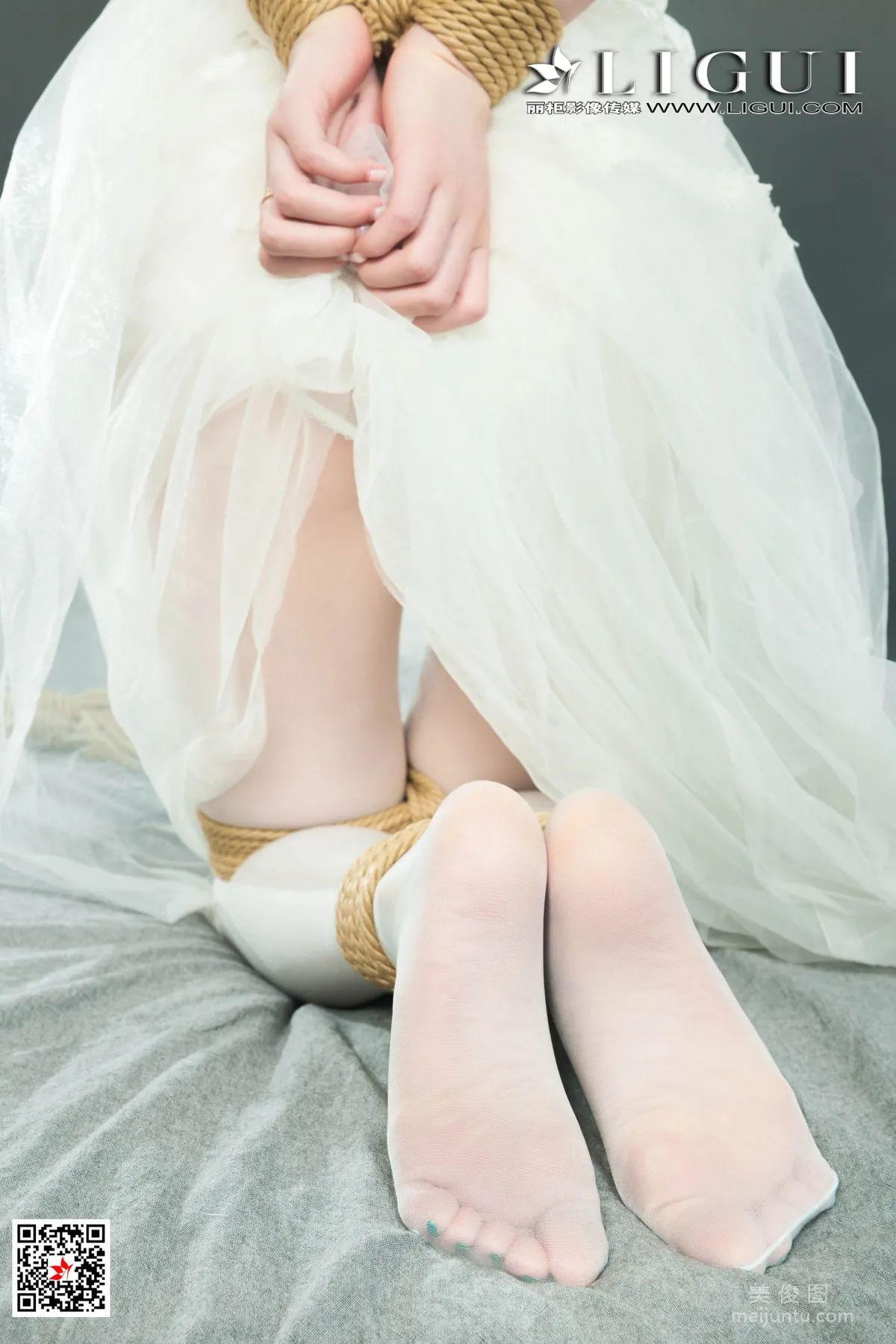 [丽柜Ligui] Model 天天 《蕾丝婚纱美束》 写真集20