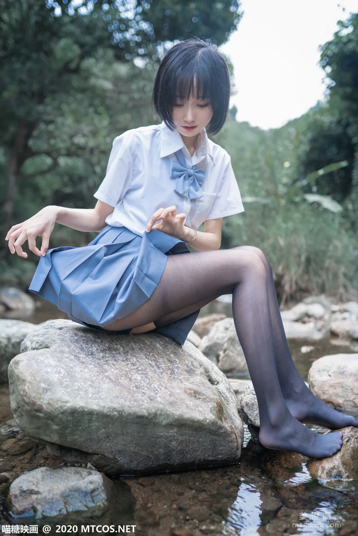 [喵糖映画] JKL.016 《溪边JK制服》 写真集1