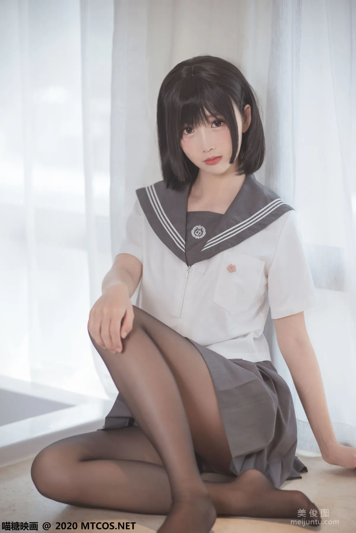 [喵糖映画] JKL.017 《黑丝JK制服》 写真集1