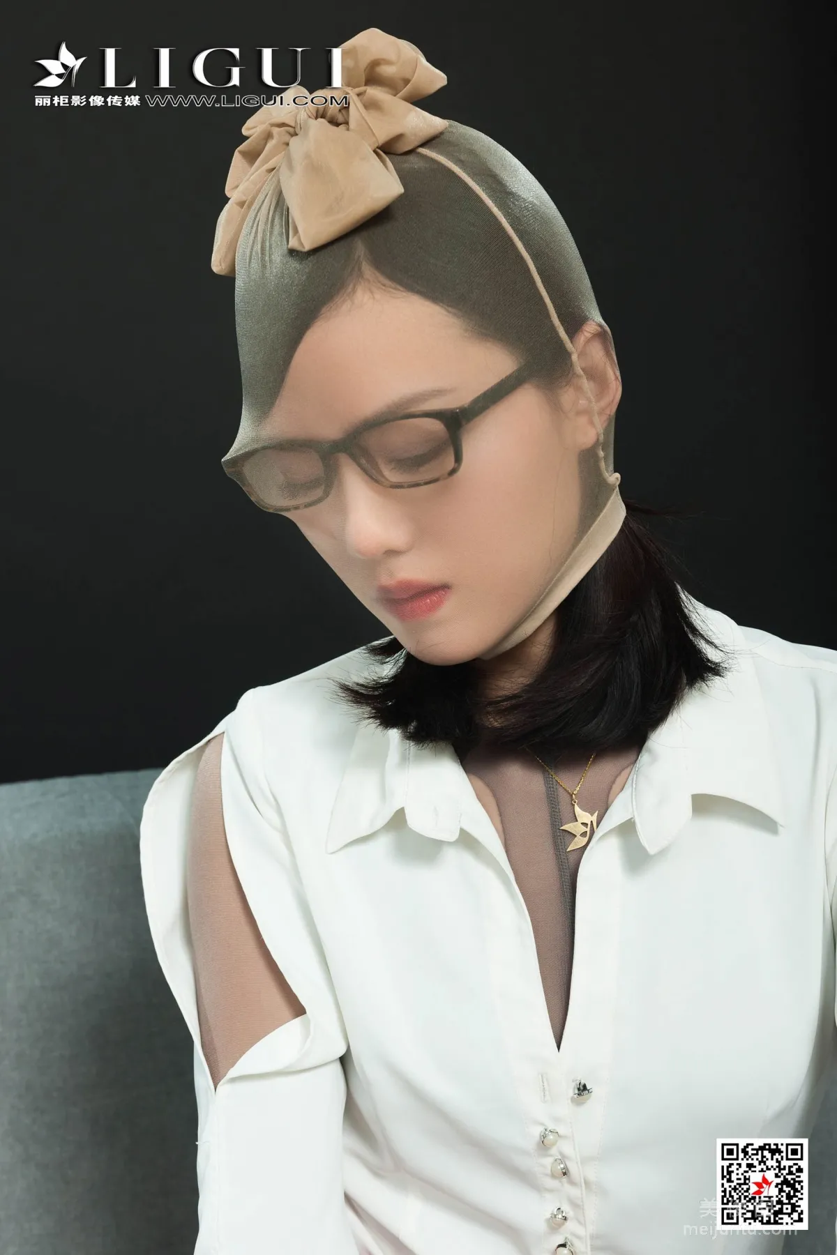 [丽柜美束Ligui] Model 敏儿 《丝袜迷情》 写真集11