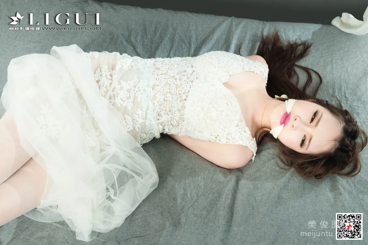 [丽柜Ligui] Model 天天 《蕾丝婚纱美束》 写真集35