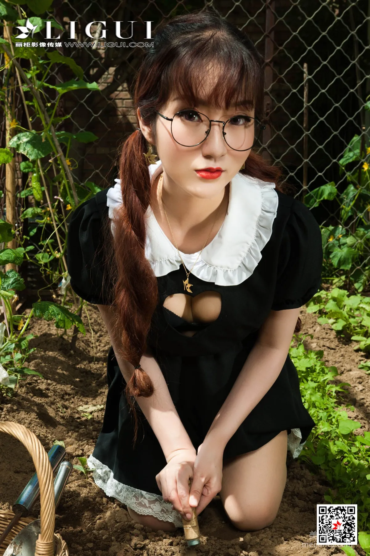 [丽柜Ligui] Model 汐汐 《泥士丝足情》 写真集21